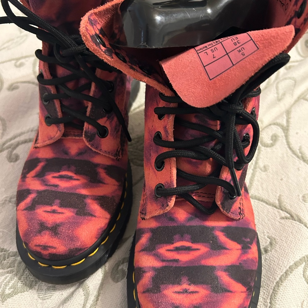 Vibrant Patterned Lace-Up Boots - Picture 6 of 8